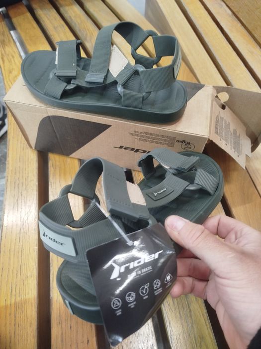 НОВІ Сандалі Rider!