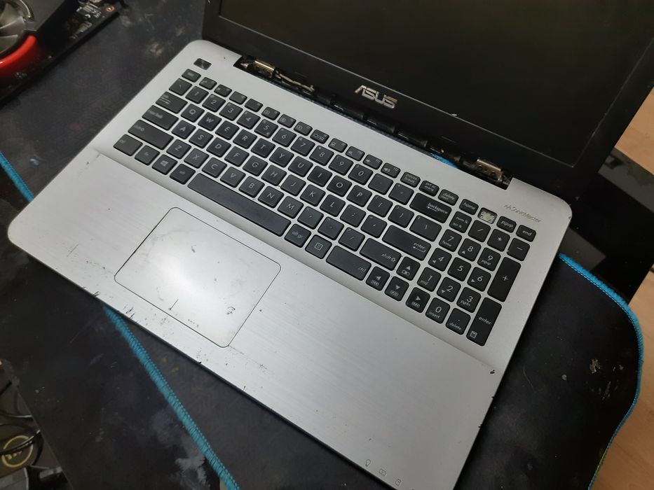 Laptop asus X555lj-x0182t  Stan nieznany beż zasilacza  i