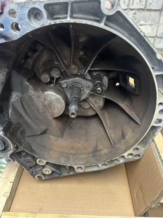 Коробка 1.6 Citroen, Peugeot механика дизель