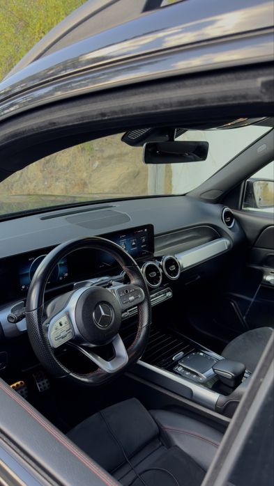 2023 Mercedes GLB200d AMG LINE