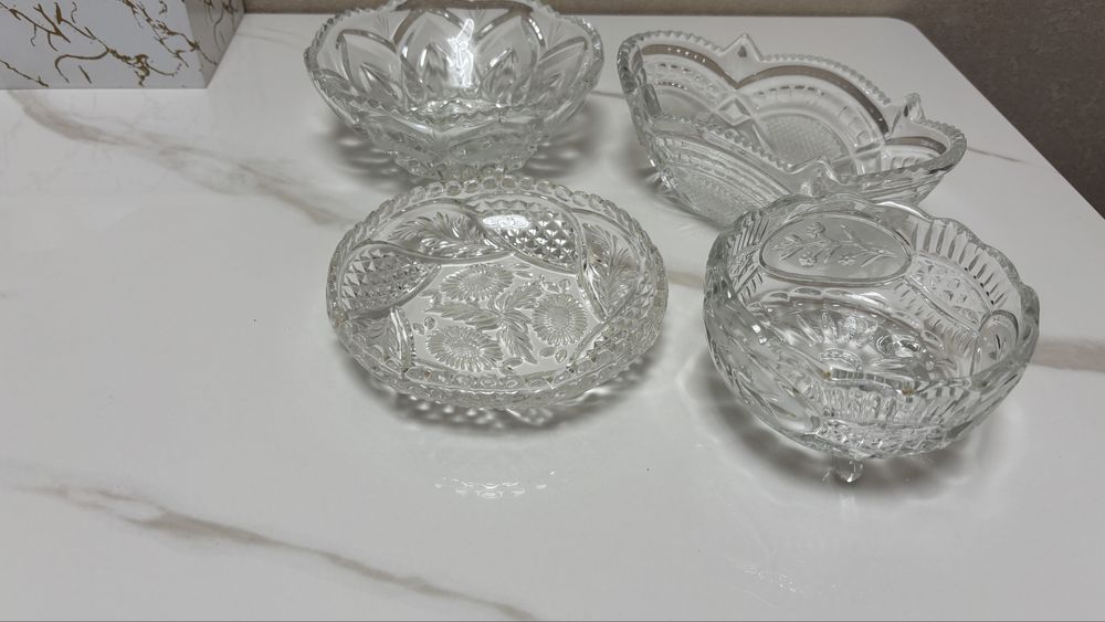 Кришталеві піали салатники