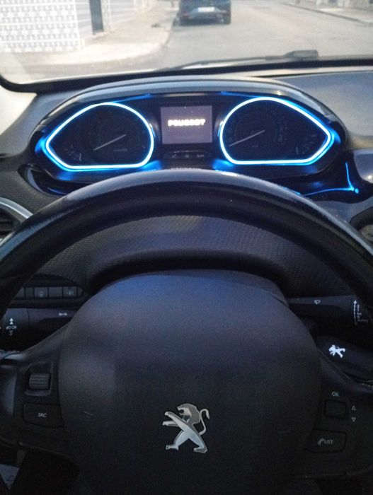 Peugeot 2008 branco c/teto panorâmico — photo 4