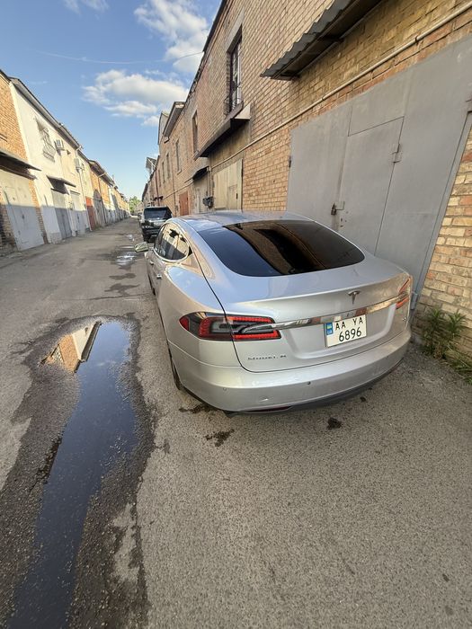 TeslaS 2015 60Kv