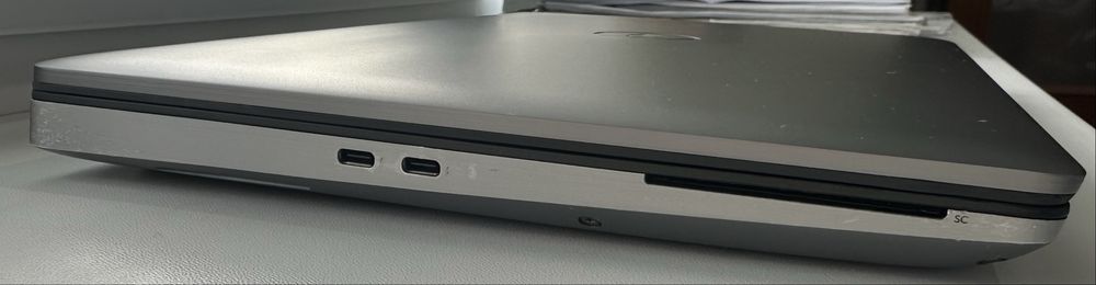 Dell Precision 7560/W-11855M/(RTX 3060)RTX A3000 6GB/32GB RAM /NVME 256