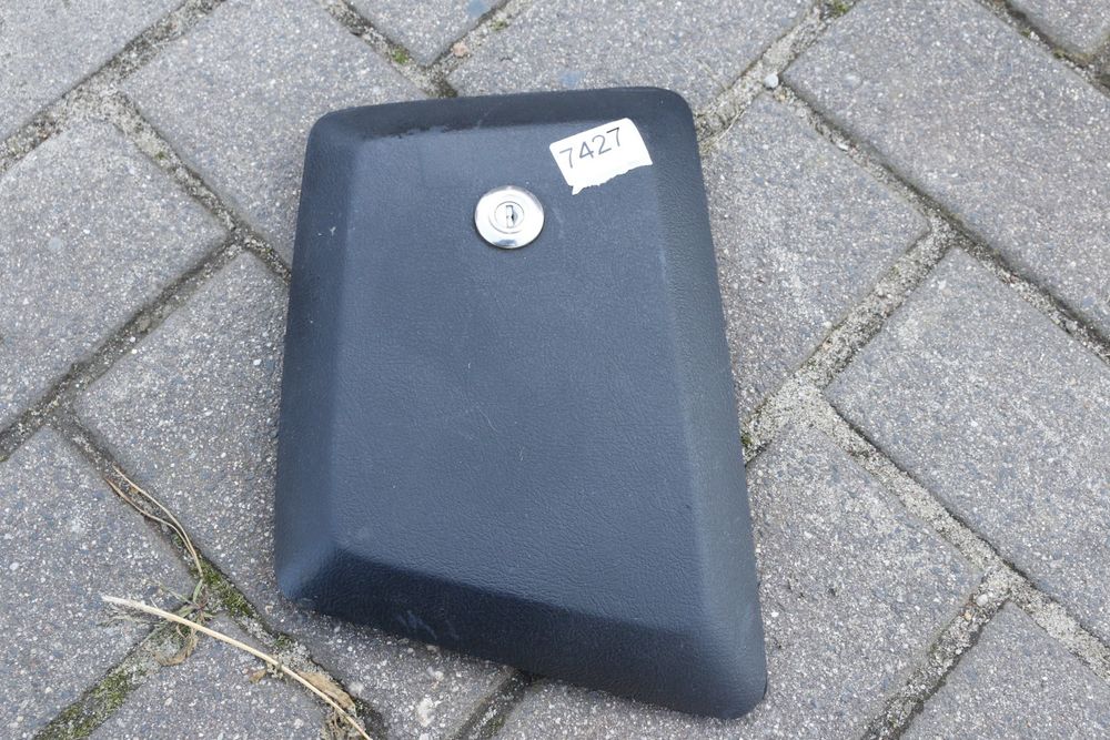 7427 Klapka schowka przednia, pokrywa zamek Honda Goldwing Gl1500