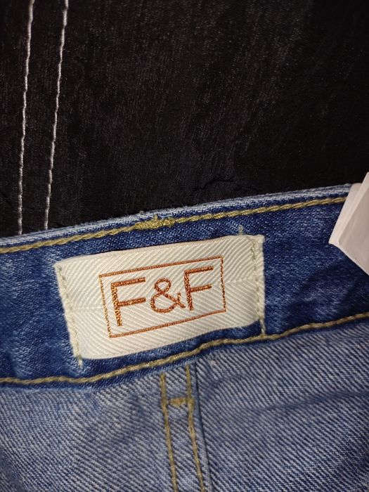 Dżinsowa mini spódniczka