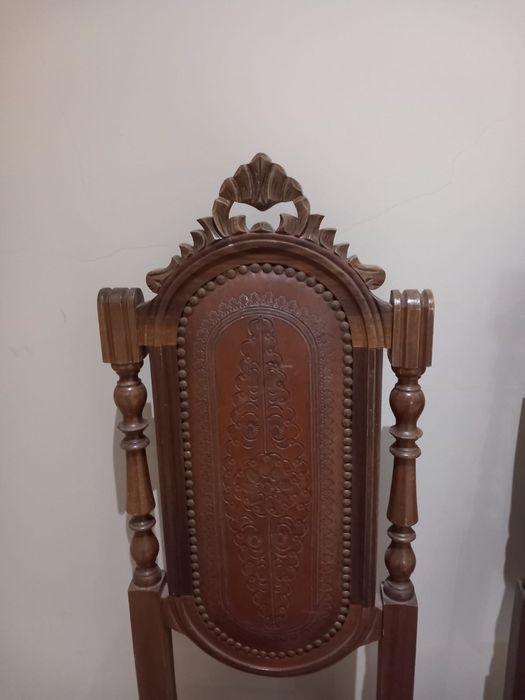 Cadeiras de jantar clássicas