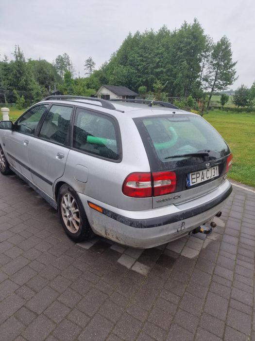 Volvo v 40, 2002 rok