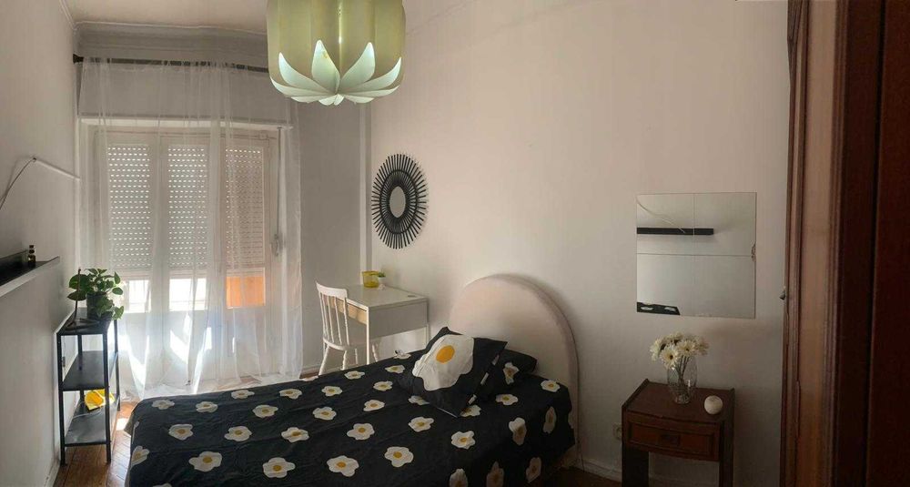 Arrenda Quarto solteiro em Algés