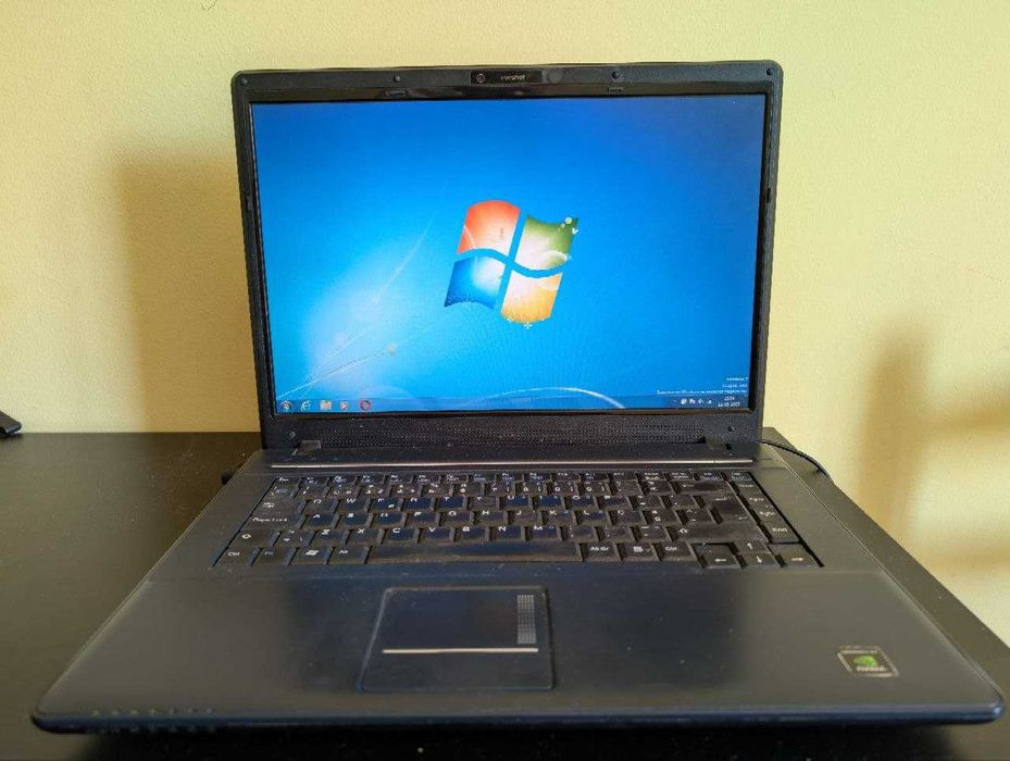 Portátil Insys M761SU