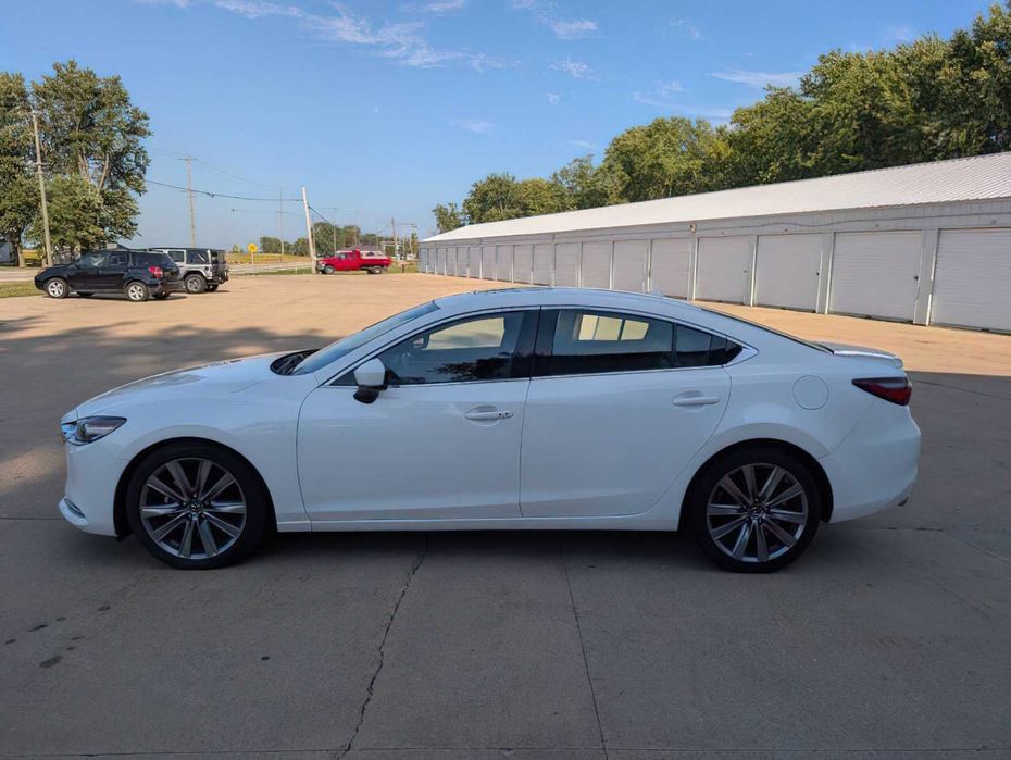 Mazda 6 Signature      2018