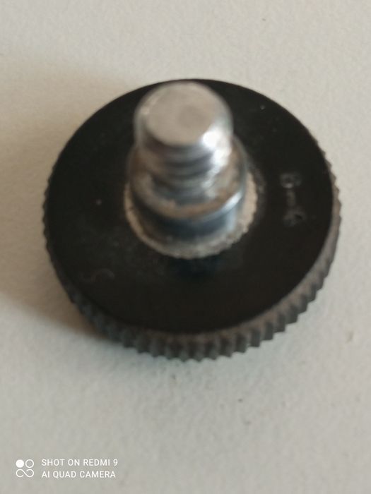 Винты штативные (прижимные) 1/4" и 3/8" и другое..