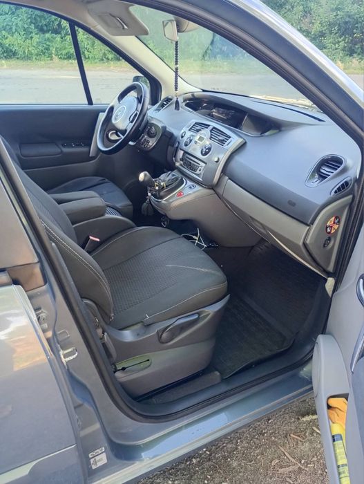 Продам Renault scenik 2