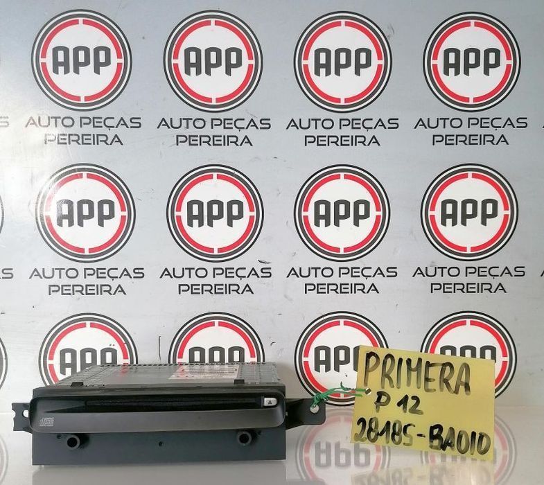 Leitor de CD Nissan Primera P12 referência 28185-BA010
