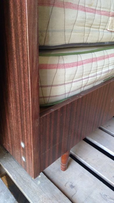 Кровати одинарные