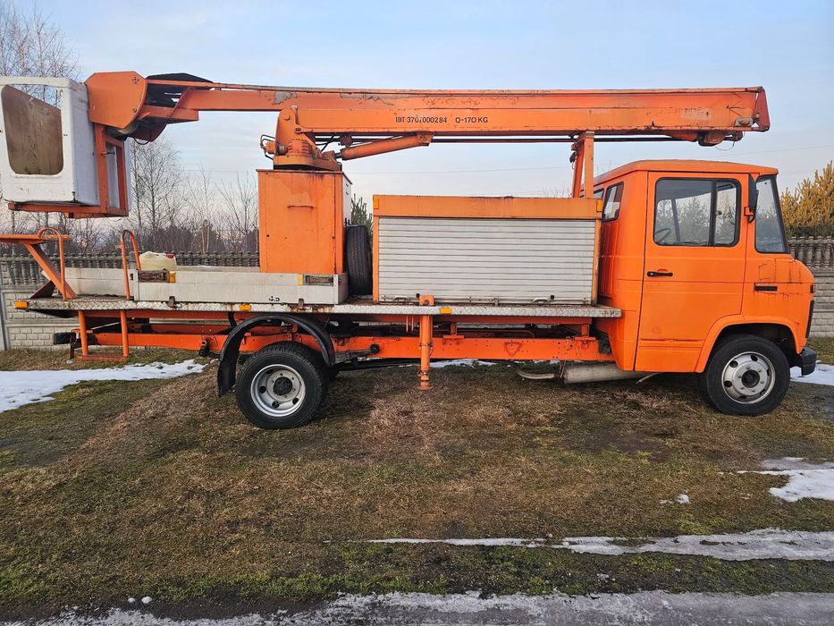 Mercedes-Benz 608 D  Samochód Specjalny Podnośnik Do Prac Konserwacyjno- Montażowych VAT-23