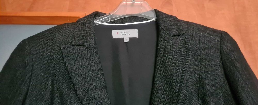 Marks & Spencer czarny żakiecik roz 12