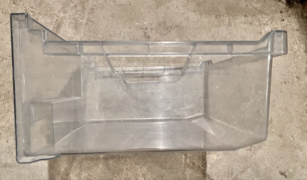 Szuflada plastikowa i szklane półki do lodówki Gorenje RK61811X Orygin