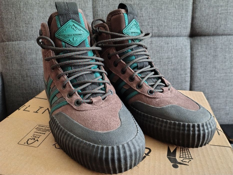 Buty Adidas Akando ATR.  43 1/3 Dr, UK 9