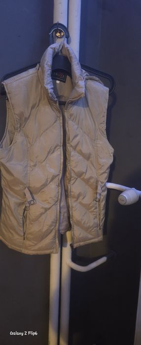 Bezrękawnik zniszczone gumki