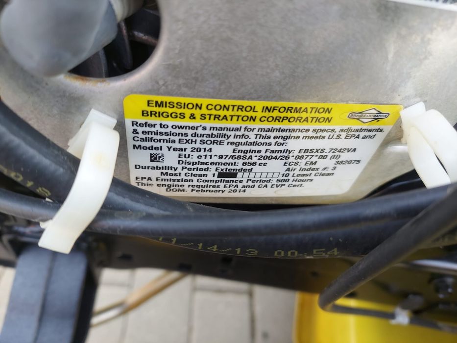 Traktorek kosiarka John Deere D125