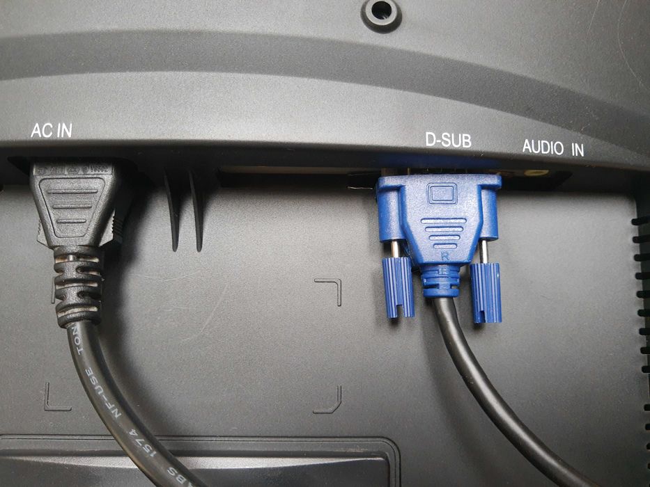 Monitor Samsung SyncMaster 940BF i Fujitsu Siemens 19 cali