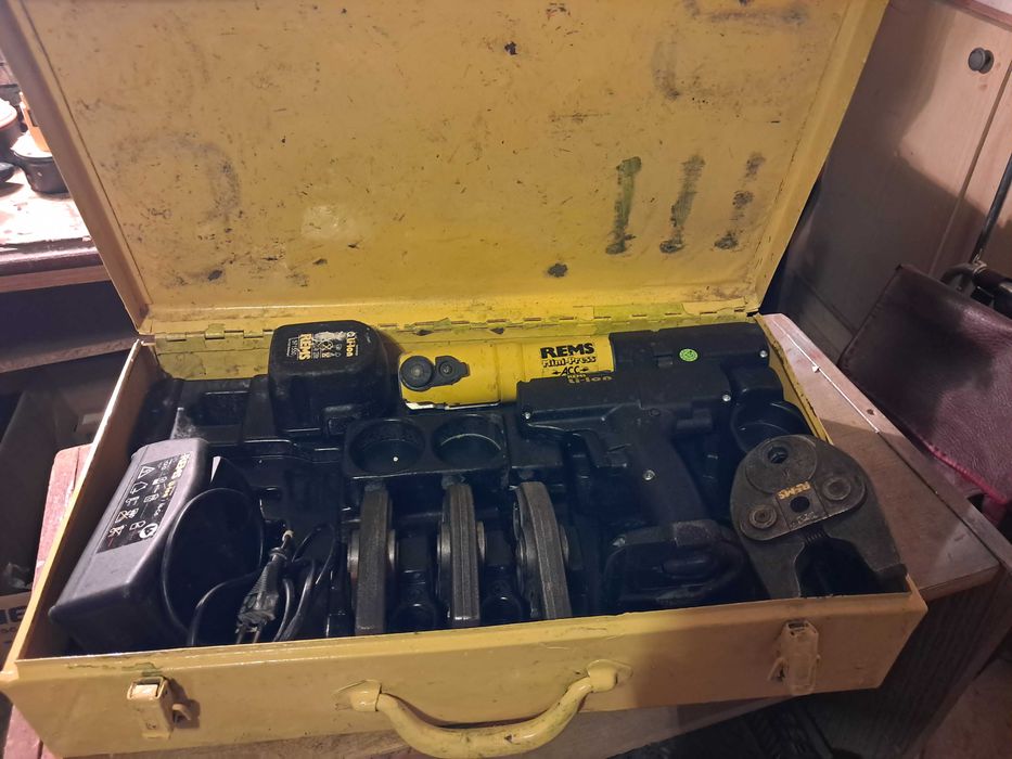 Zaciskarka REMS mini 14,4V