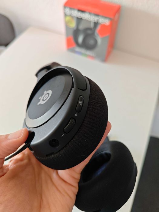 Headphones Arctis Nova 1 - NOVOS