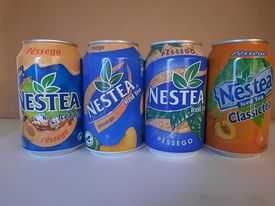 Lote de 80 latas de bebidas diversas - Nestea, Brodies, Segafredo, entre outras