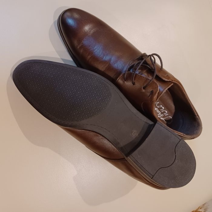 Sapatos NOVOS número 40