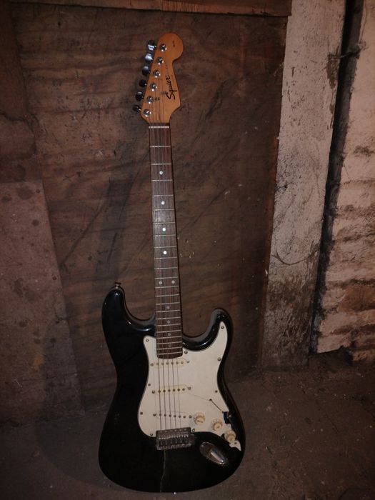 Gitara elektryczna squier Sonic strat uszkodzona
