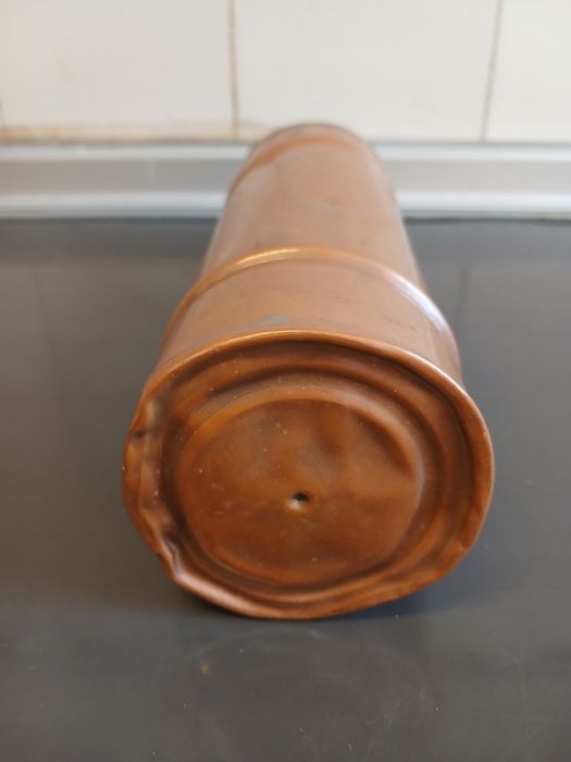 Botija cobre antiga