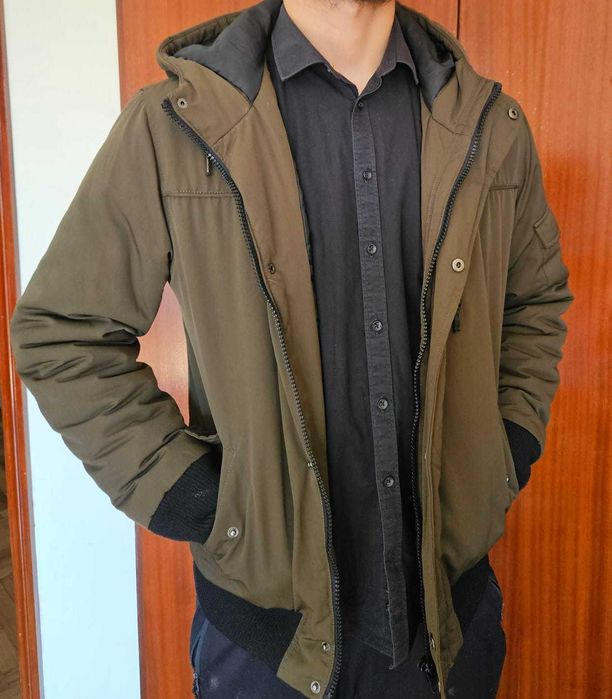 Casaco verde escuro - ótimo para frio e chuva