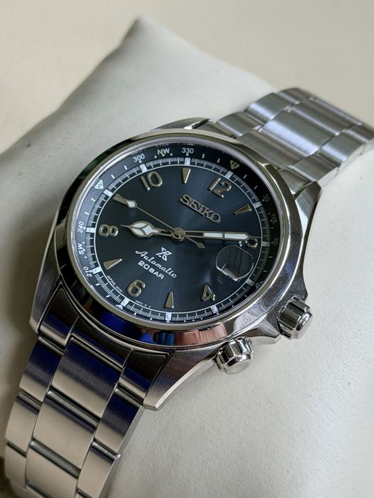 Seiko Alpinist glacier