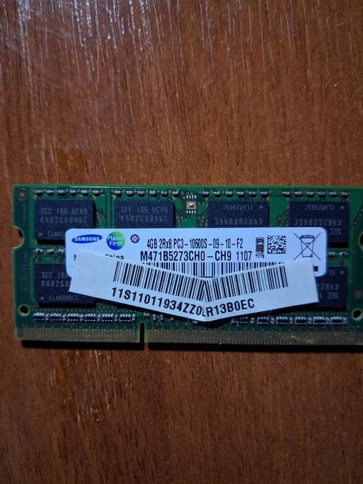 Оперативна пам'ять DDR3-1333 4Gb для ноутбука 1.5V PC3-10600 4096MB