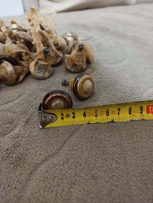 Ручка меблева під дерево