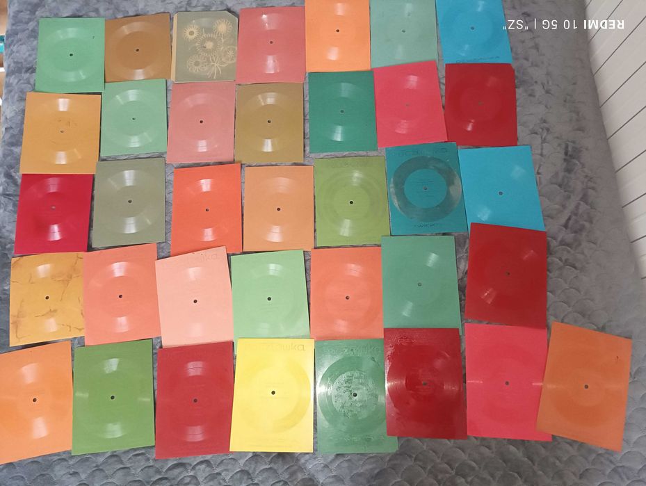 Pocztówki dźwiękowe - płyty gramofonowe z PRL - 36 sztuk -Breakout +..