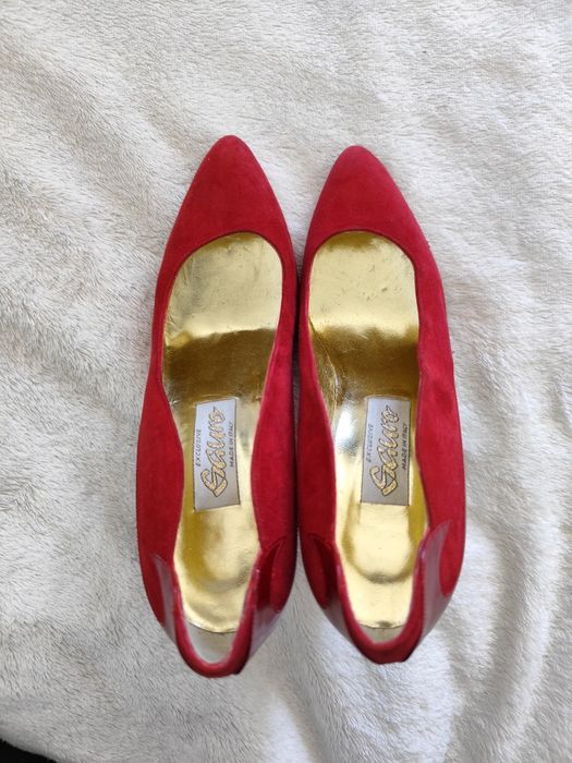 Buty na obcasie 38 czerwone szpilki