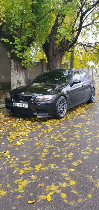 Продам бмв е90 320