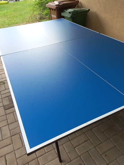 Stół do ping pong tenis stołowy.