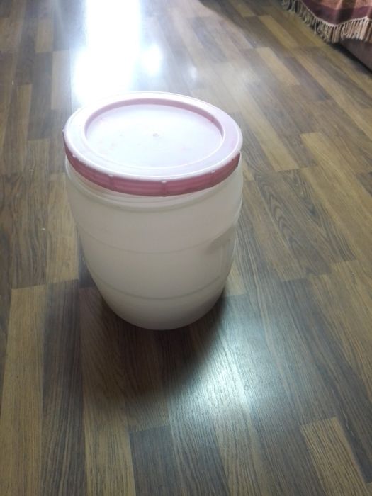 Емкость пищевая новая