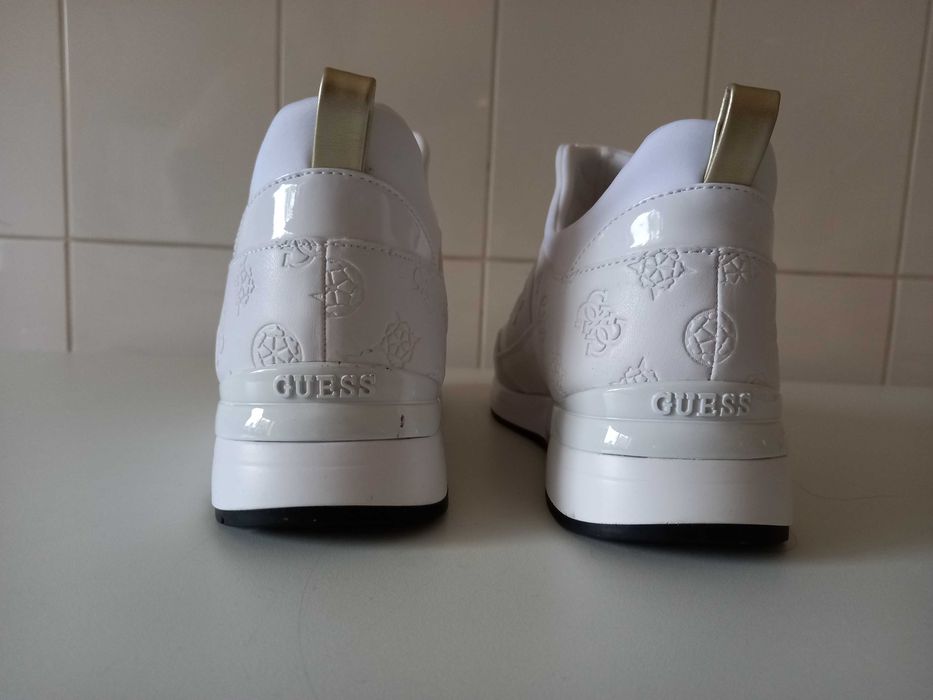 Sapatilhas Guess de mulher