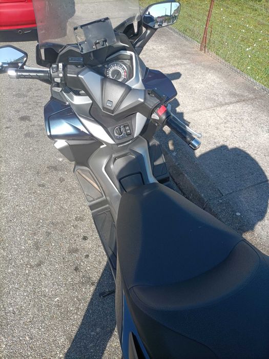 Mota Honda Forza 300 (ano 2020)