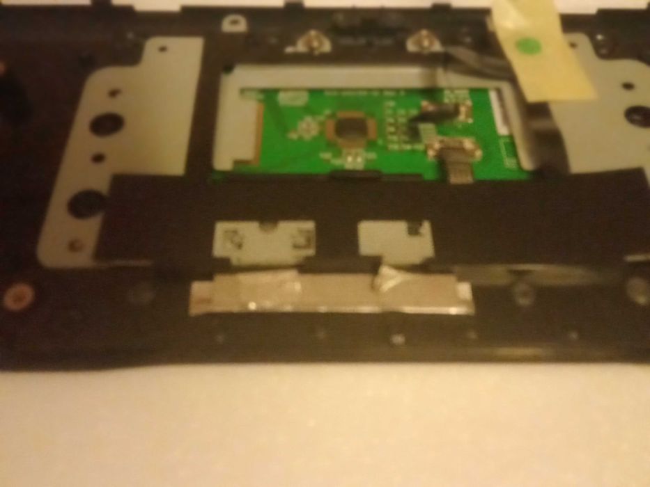 HP PAVILION ENTERTAINMENT PC Palmerst obudowa górna i sprawny TOUCHPAD