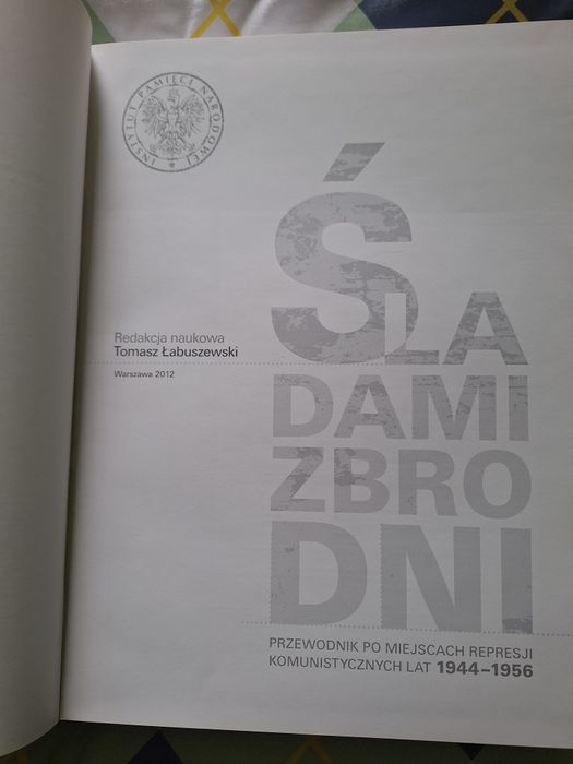 Książka śladami zbro