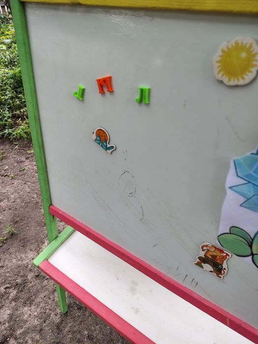 Дитячий мольберт