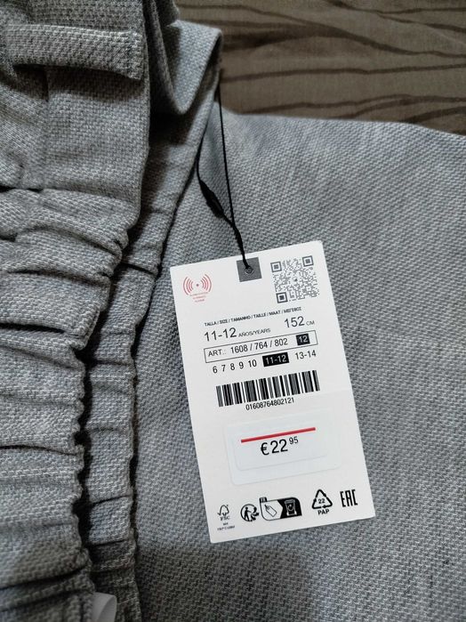 Fato de criança da Zara novo