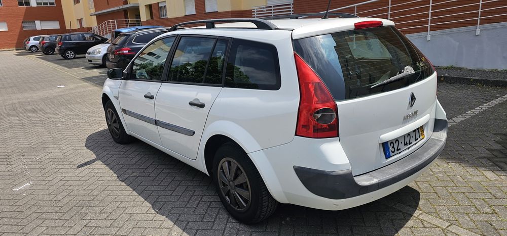 Renault Megane 1.5 dci impecável 05