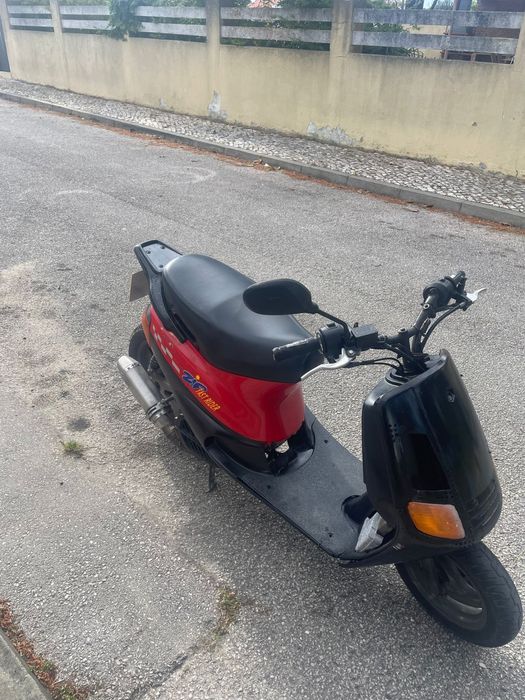 Vendo scooter 50cc com motor 125
