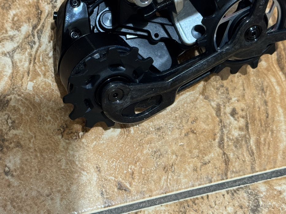 Nowa przerzutka Sram Red AXS E1,12rz